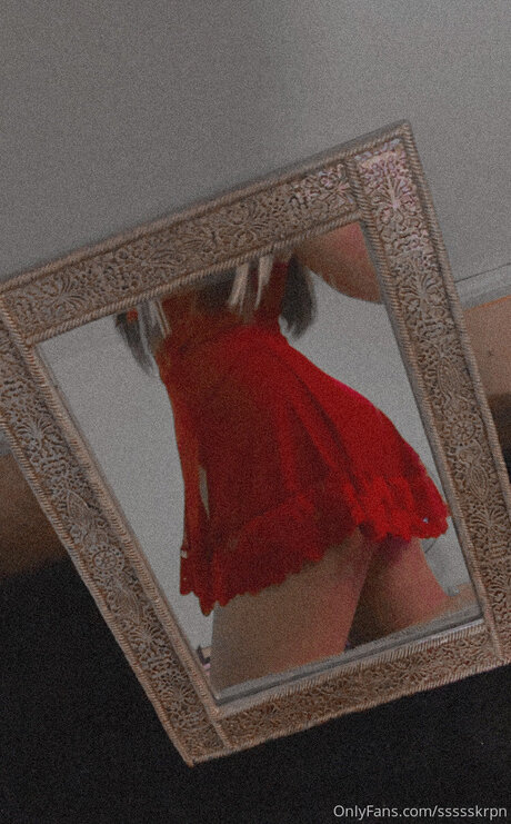 Ssssskrpn nudes actress photos