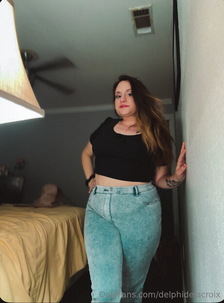 Delphidelacroix star erotic images