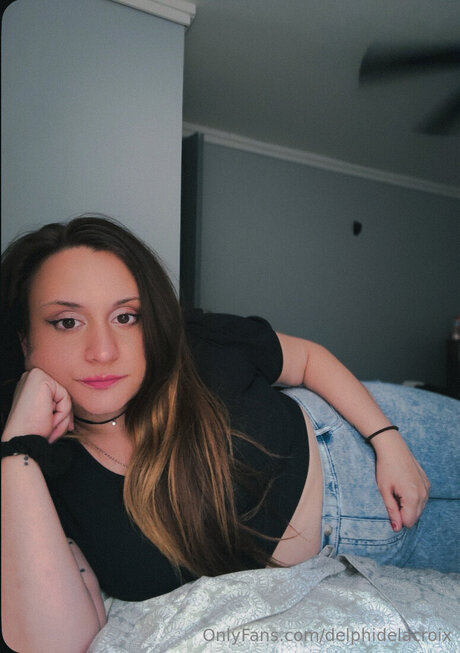 Delphidelacroix sexy model gallery