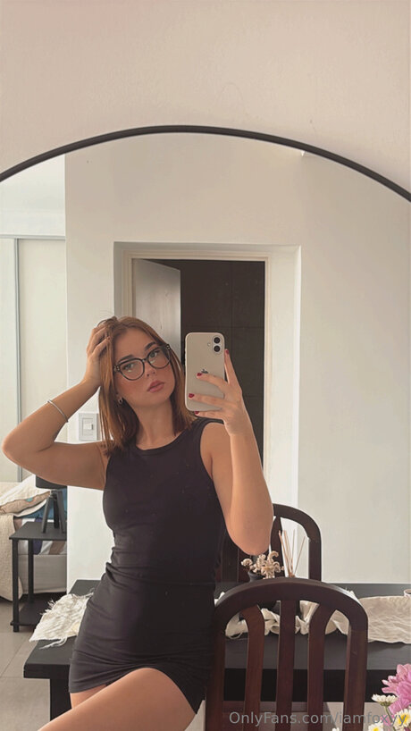 Iamfoxyy model high quality photos