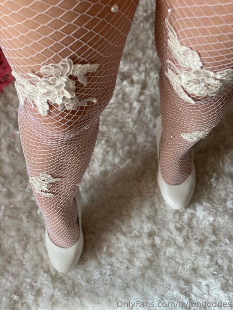 Nylongoddes hot star img