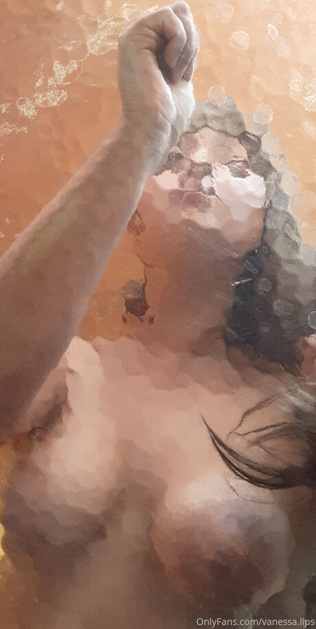 Vanessa Lips model nude picture
