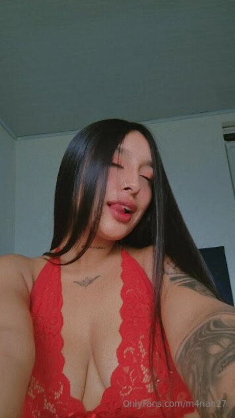 M4rian27 star hot pics