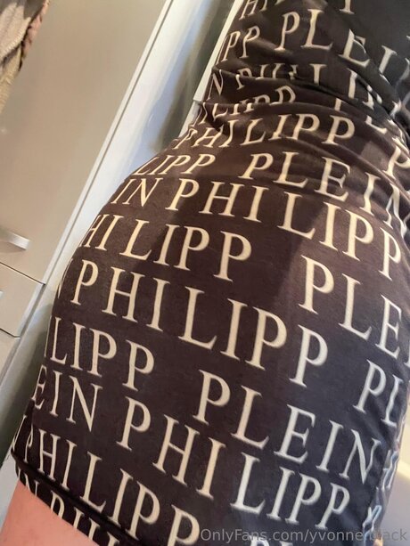 Yvonne Black beautiful model gallery