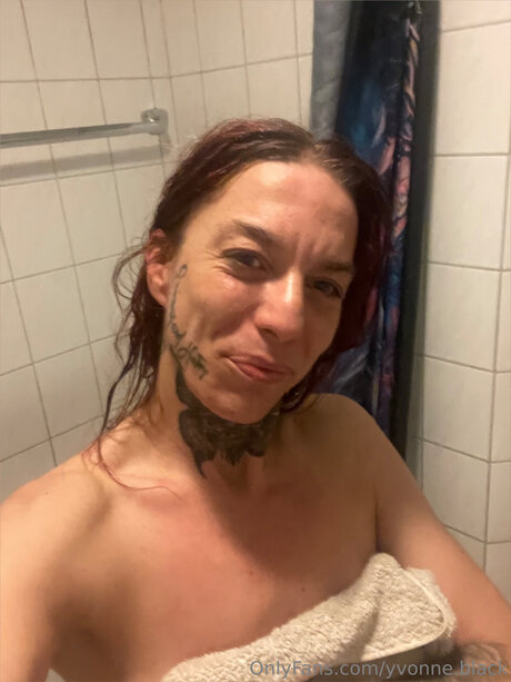 Yvonne Black pornstar art pic