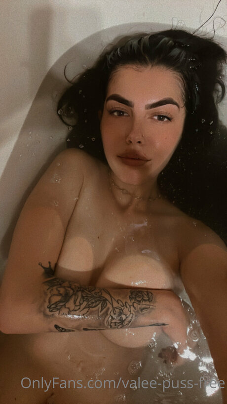 Valentinagoleafree nude star pictures