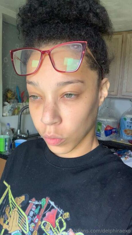 Delphiraexo nice model photo