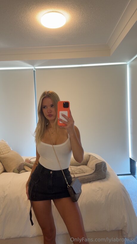 Lylabrookss best actress pics