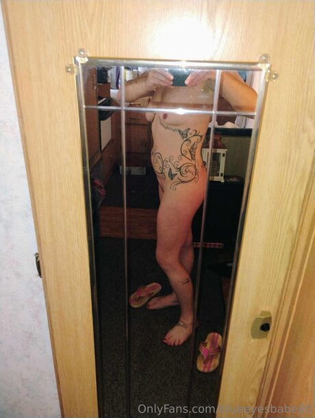 Blueeyesbabe80 star best photo