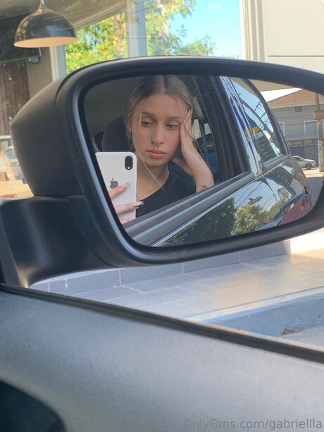 Gabriellla star top img