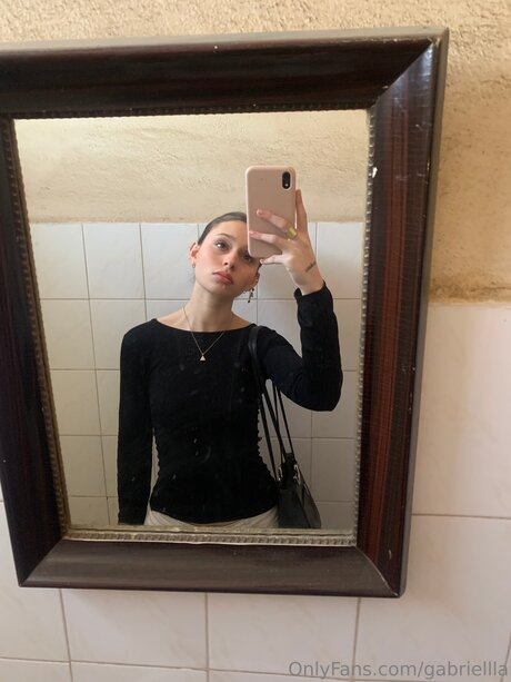 Gabriellla nice pornstar picture