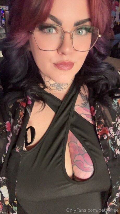 Bettyfree model photo