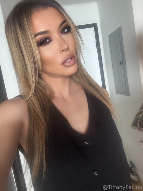 Discotacos erotic model pic