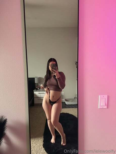 Lelewoolfy pretty model gallery