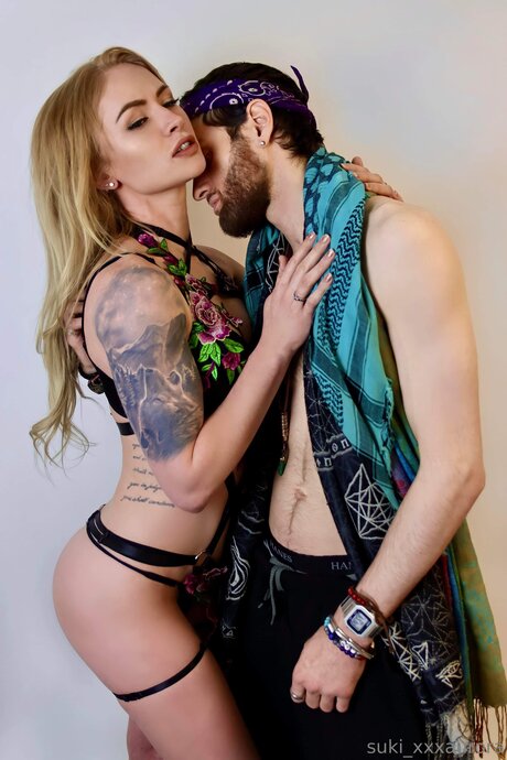 Suki Xxxaurora sexy star gallery