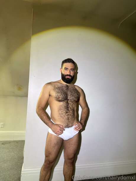 Hairydomxl naked model photo