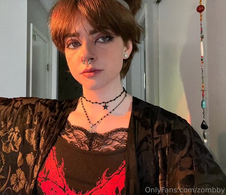 Zombby sexy actress pics