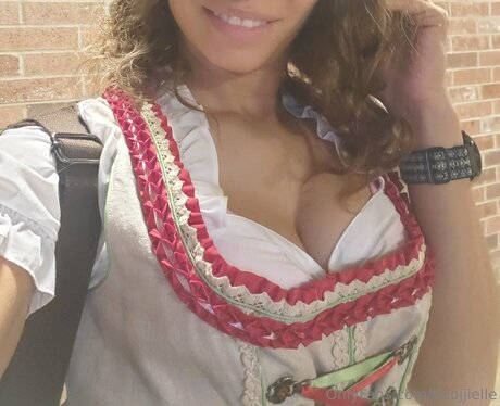 Beojjielle sexy pornstar image