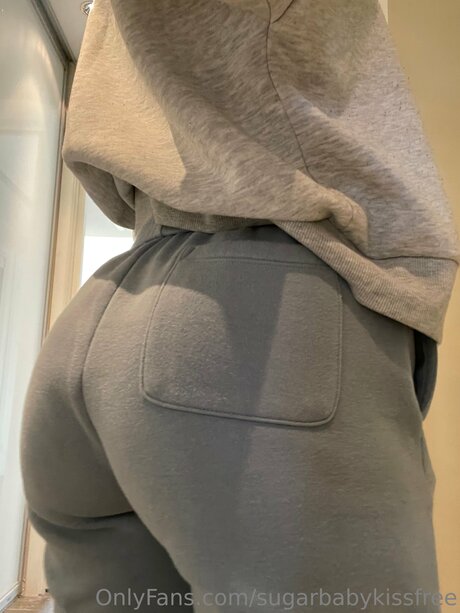 Sugarbabykissfree model img