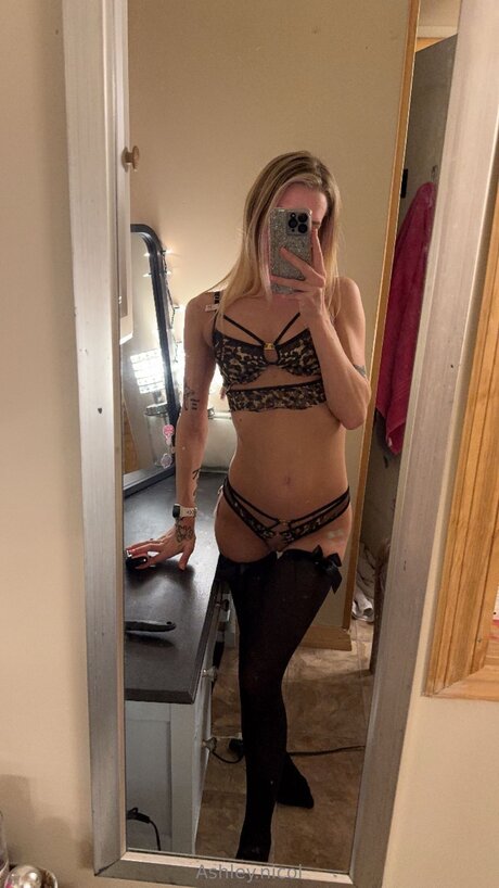 Ashley Nicol hot star archive