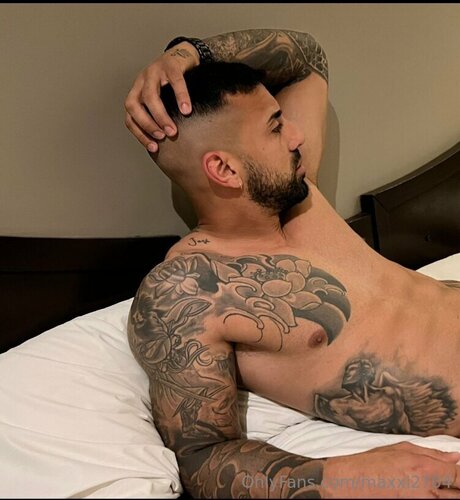 Maxxi2704 nice actress image