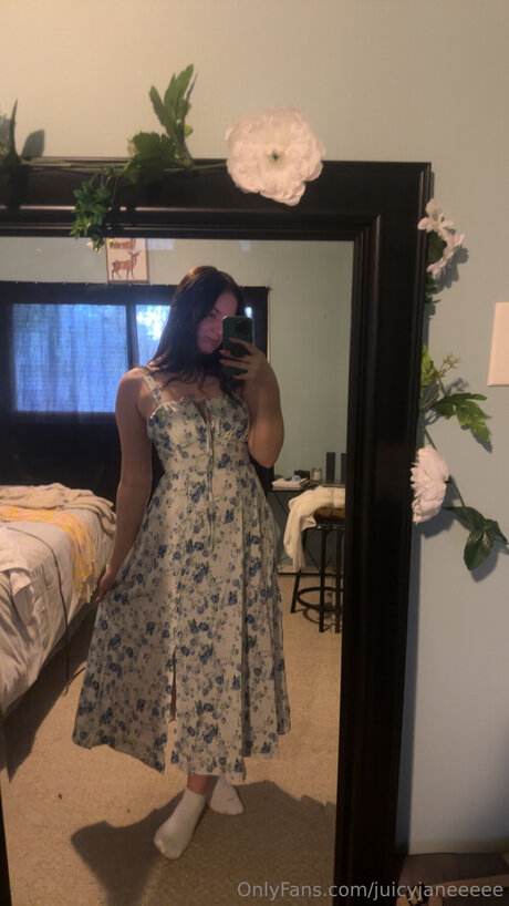 Juicyjaneeeee art model gallery