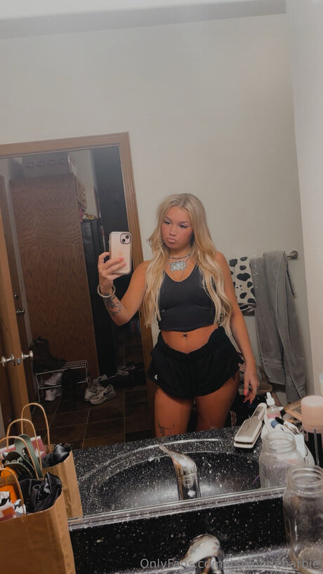 Itsblondebarbie nudes pornstar image