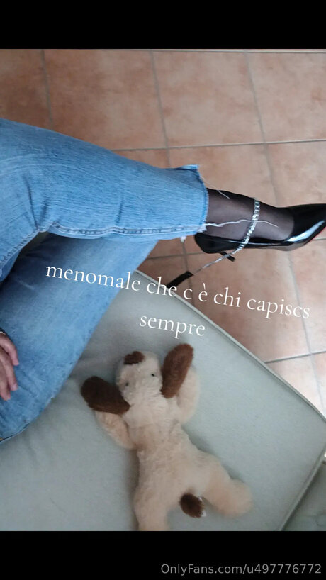 U497776772 adult model pictures