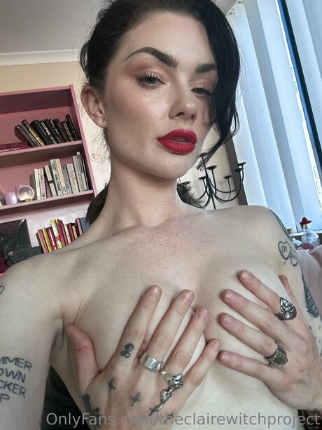 Clarafable666 nudes model image