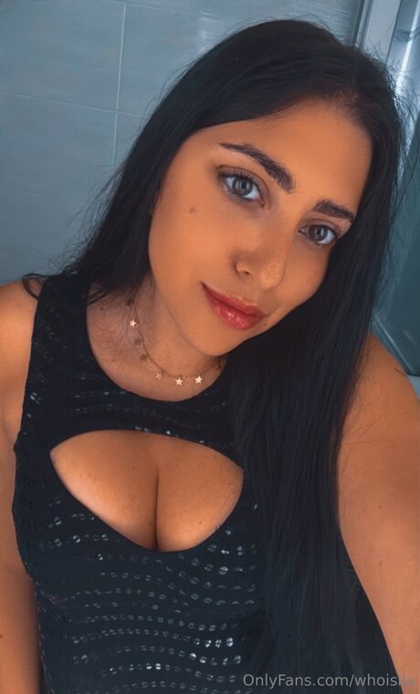 Whoisila sexy pornstar picture