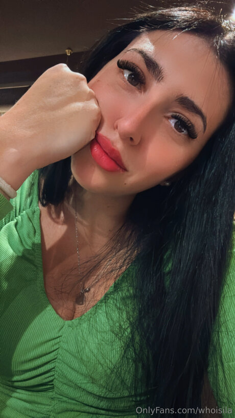 Whoisila pretty actress photo