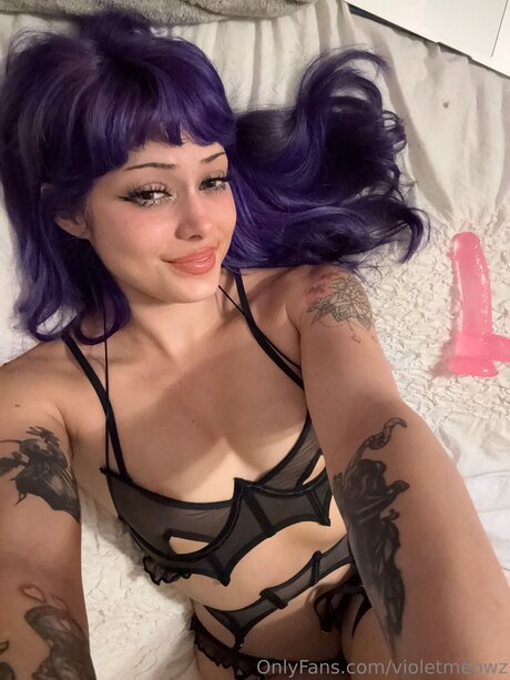 Violetmeowz pornstar free img