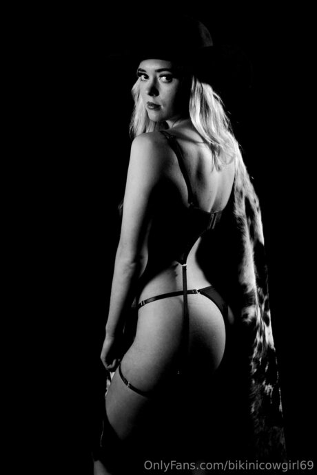 Bikinicowgirl69 star nude pics