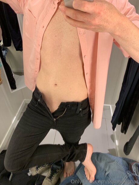 Jason28chat model naked picture