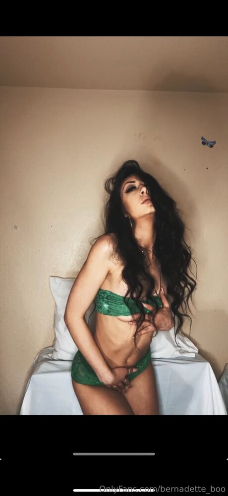 Bernadette Boo pornstar sexy pic