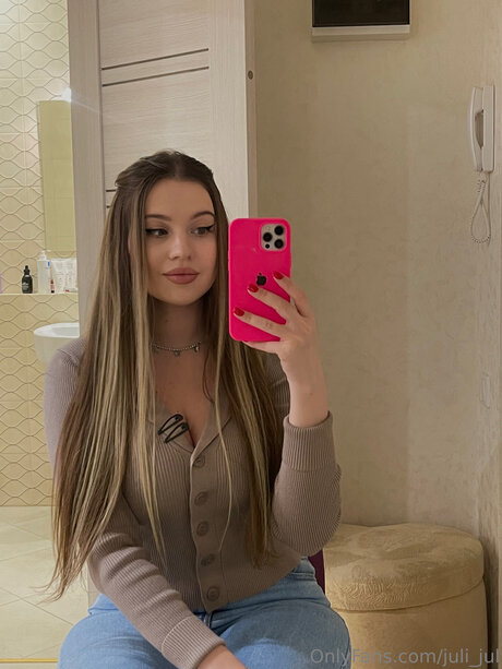 Juli Jul star sexy photo