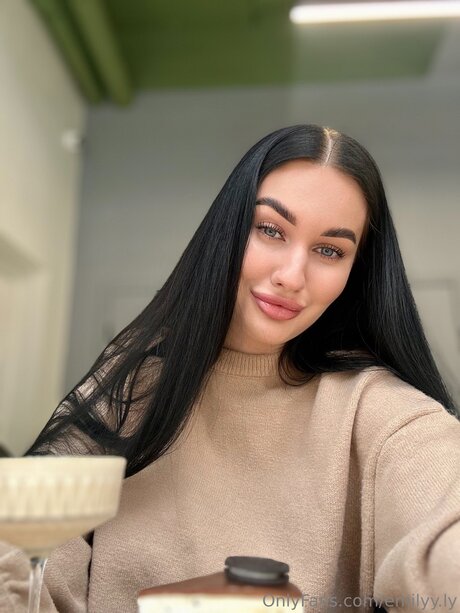 Emilyy Ly best pornstar images