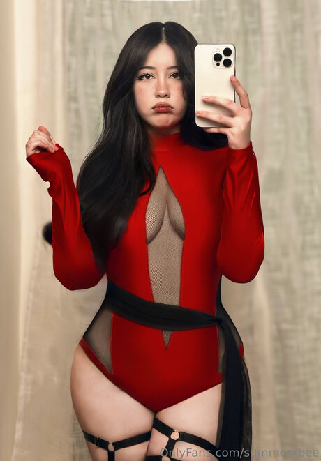 Summerxbee adult model pic