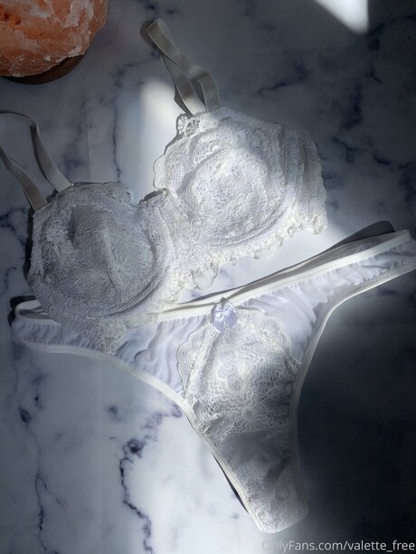 Valette Free xxx model picture