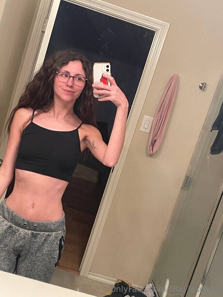 Lillaylaxofree sexy star img