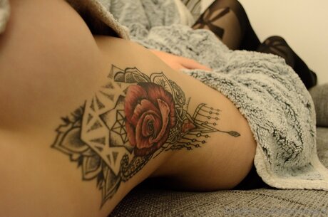 Ismirrelativ star free pics