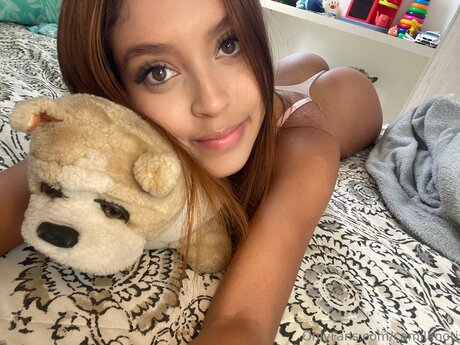 Camibrune xxx pornstar img