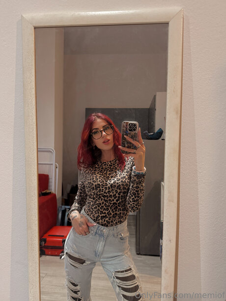 Memiof hot actress images