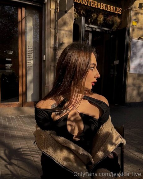 Jessica Live model porn photos
