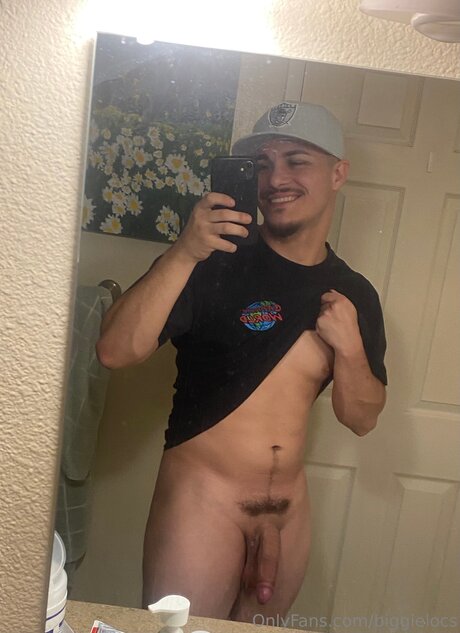 housewife onlyfans free nude picture