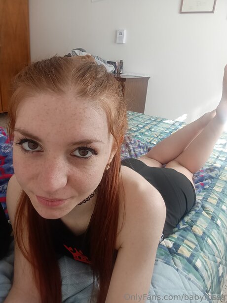 Babyrossa art actress picture