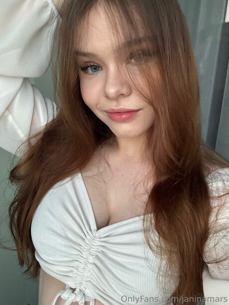 Janinamars model adult photo