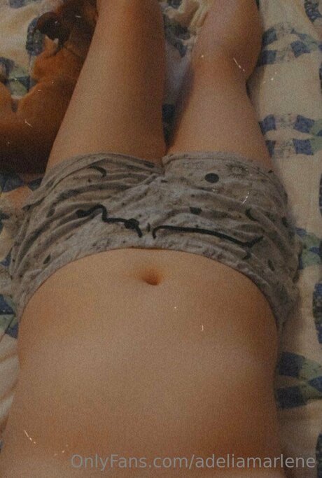 Adeliamarlene model pretty img