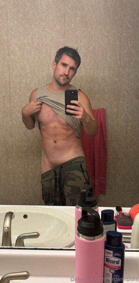 Jordannblais pornographic model img