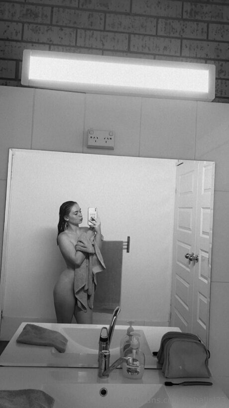 Nahalial33 model perfect img